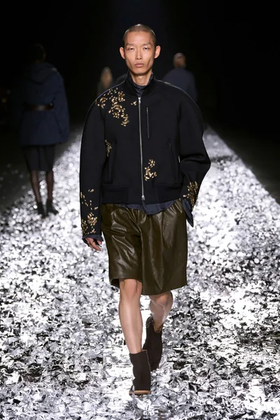 Look 21